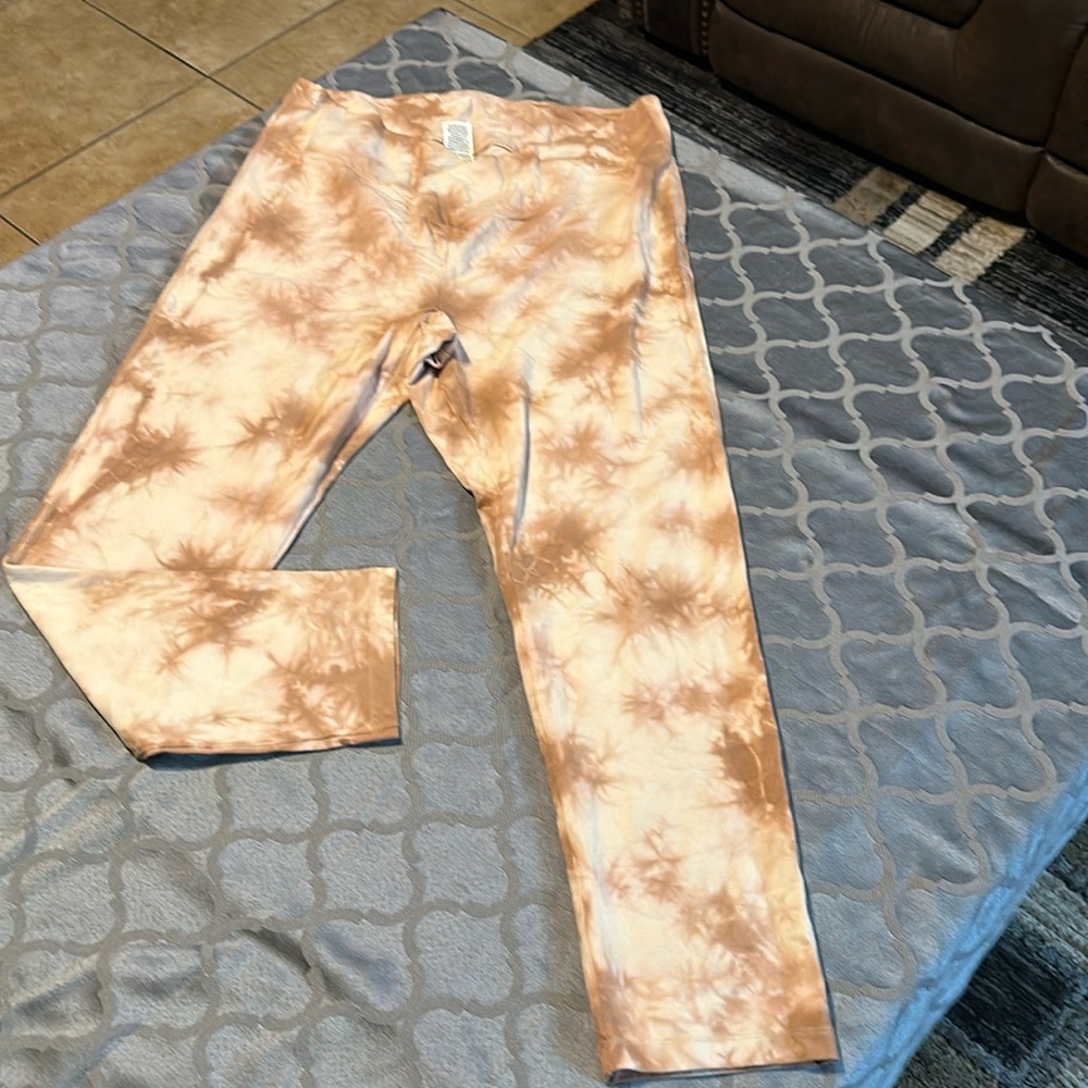 MWT PINK VICTORIA’S SECRET WOMEN Leggings